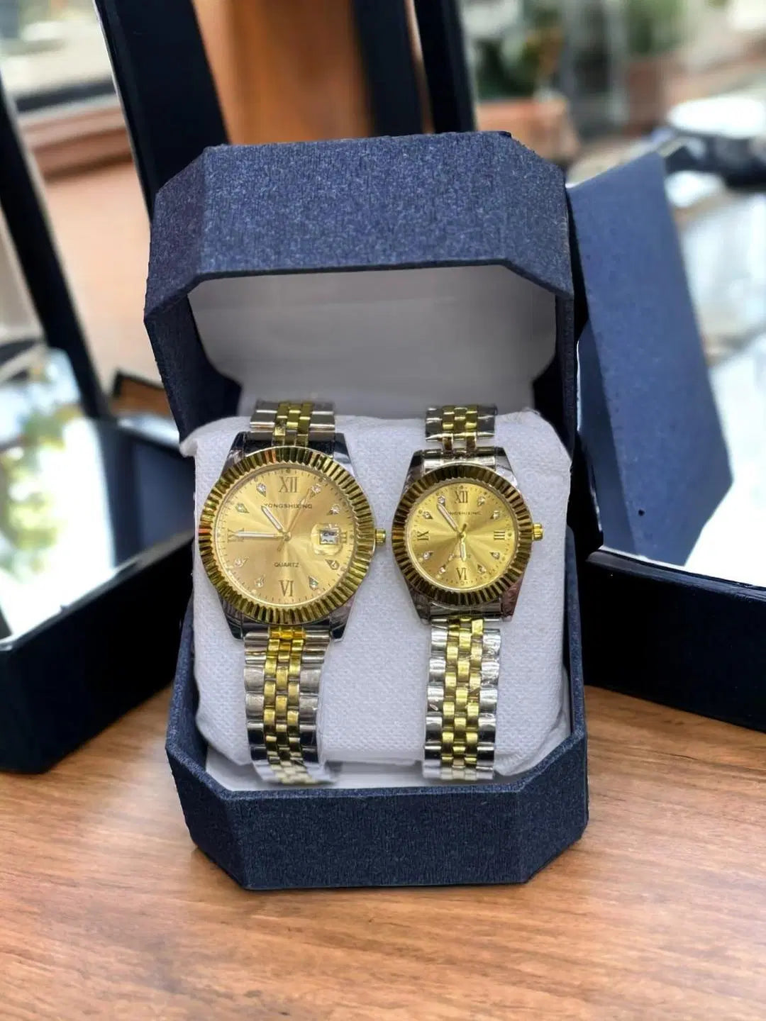 Stylish Quartz Couple Watch - 2 Pcs Chain Strap Design